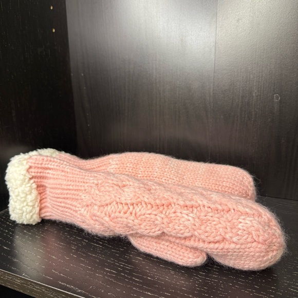 Brand New Cozy Baby Pink Lined Gloves | Warm Winter Accessories, Soft & Comfy - Picture 5 of 6